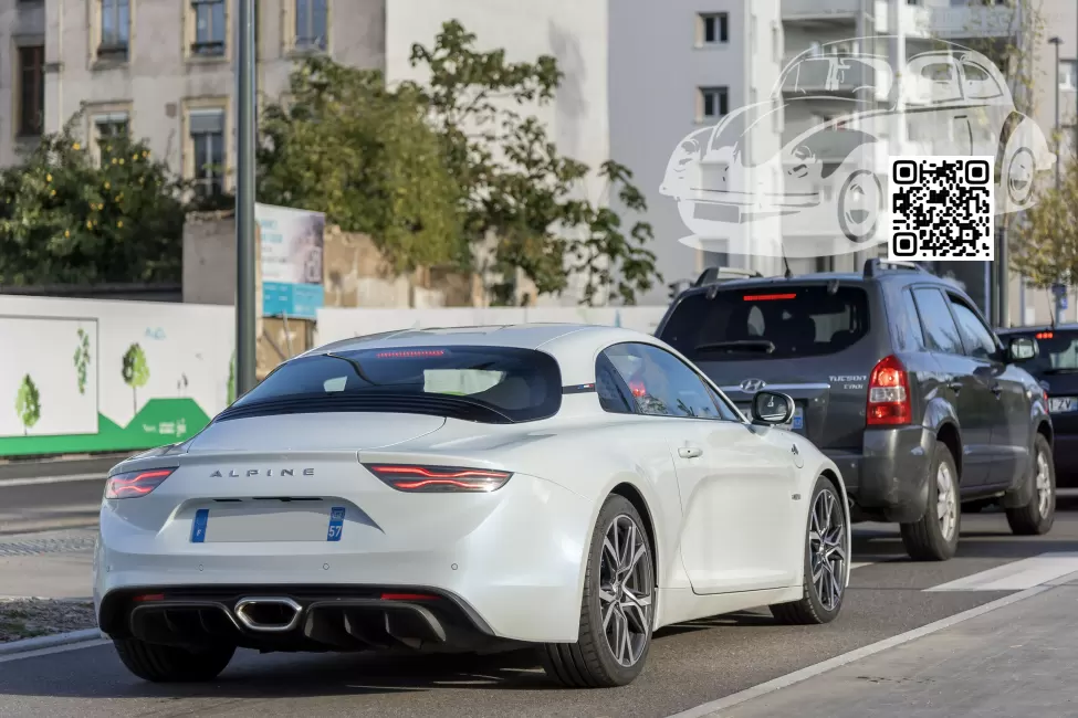 Alpine | A110S | QNC - BLANC NACRE, PERLMUTT-WEISS, GLAZE WHITE, WHITE PEARL, ARCTIC WHITE, WEISS NACRE, BLANC SOLAIRE 1