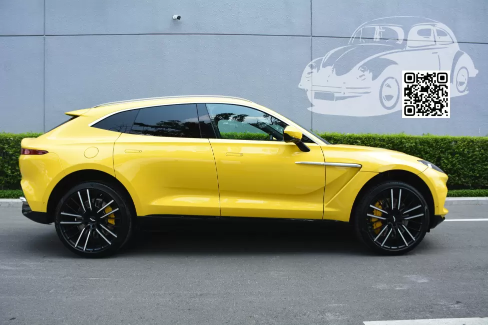 Aston Martin | DBX (AM8) | FROSTED GLASS YELLOW (Q Palette) 1