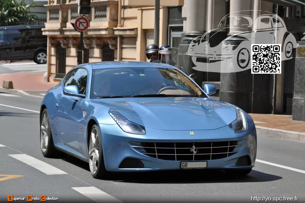 Ferrari | FF | 524 - AZZURRO CALIFORNIA 0