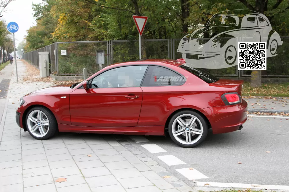 BMW | 1 Series (E81, E87, E82, E88) | A82 - VERMILLION RED, VERMILLIONROT 1