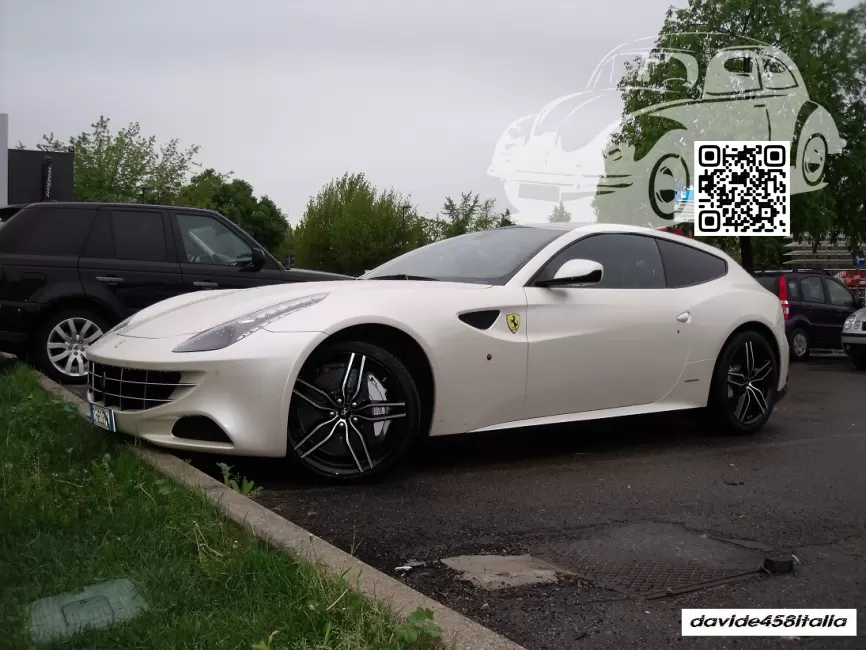 Ferrari | FF | 226027 - BIANCO ITALIA, BIANCO FUJI 0