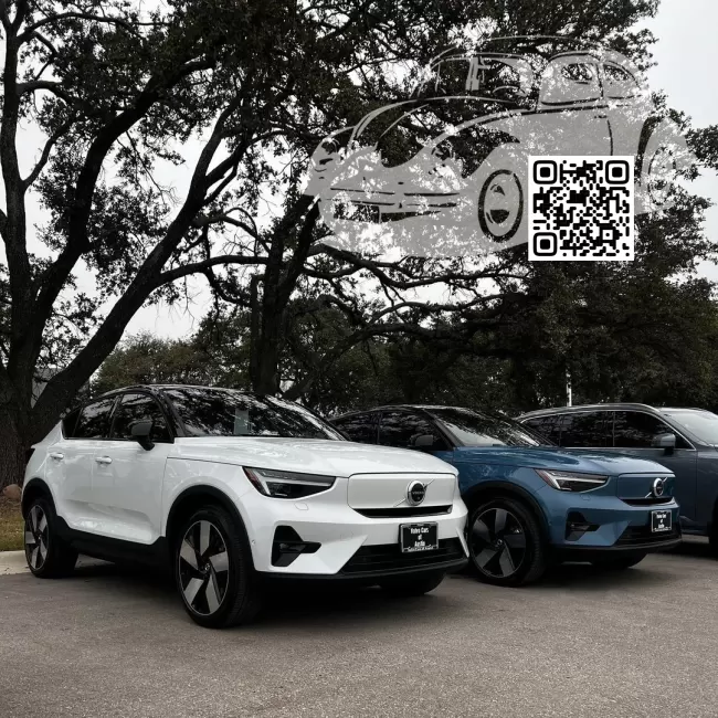 Volvo | C40 | 707 - CRYSTAL WHITE PEARL, INSCRIPTION CRYSTAL WHITE PEARL 1