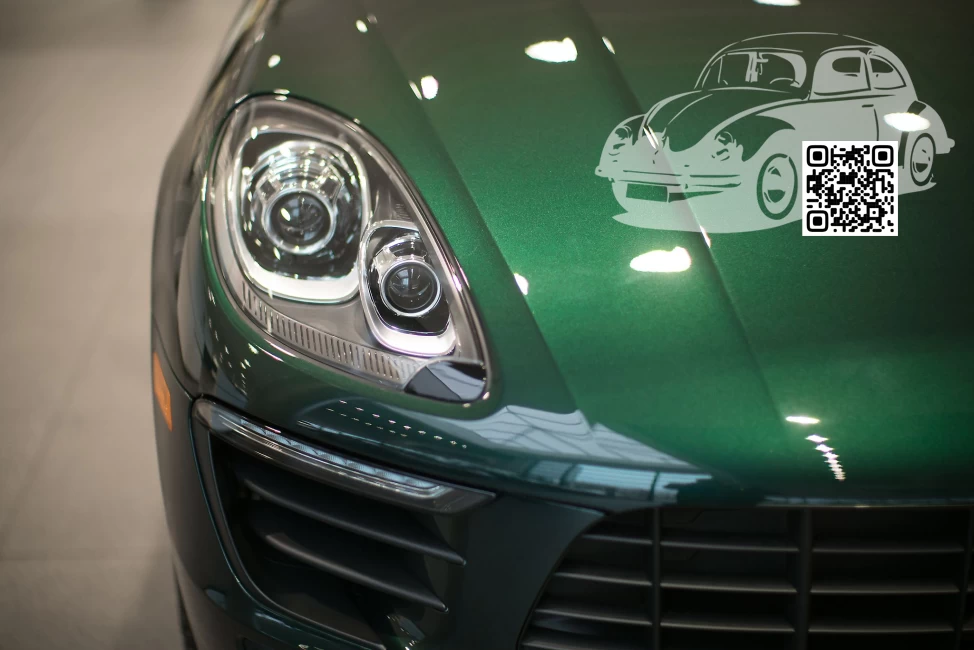 Porsche | MACAN (95B) | L22E, 2B4, L2B4 - FOREST GREEN, TANNENGRUEN 0