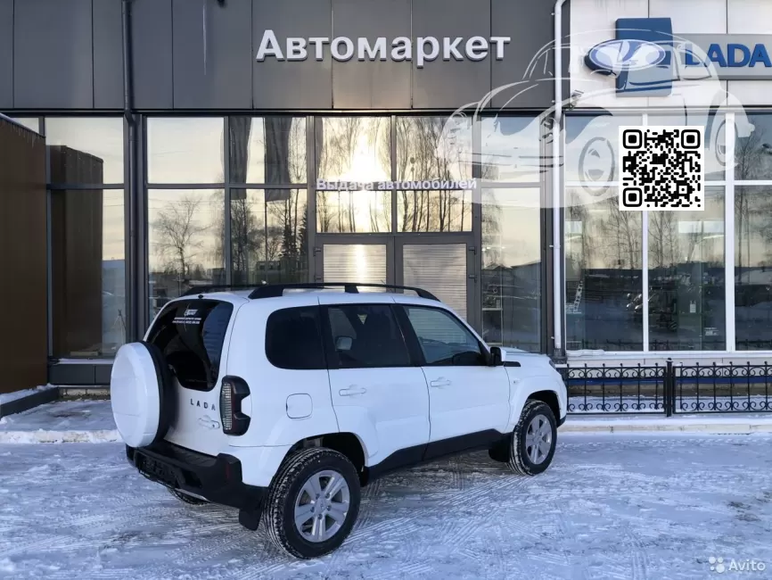 Lada | NIVA Travel | 204 - АЙСБЕРГ (СОЛИД) 1