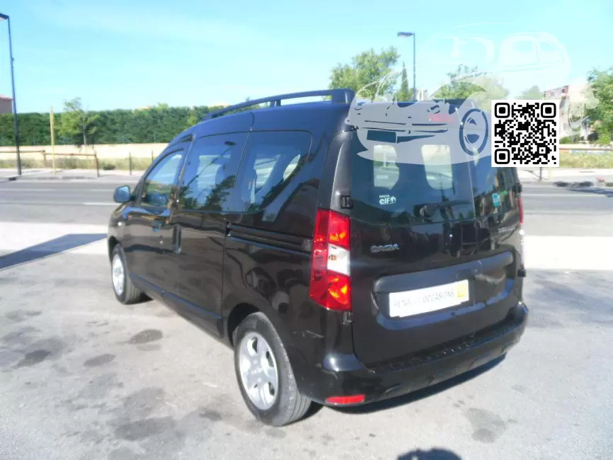 Dacia | DOKKER | 676 - NOIR NACRE, PEARL BLACK 1