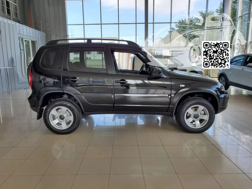 Lada | CHEVINIVA | 638 - ЧЕРНОЕ ЗЕРКАЛО (с 2020) 0