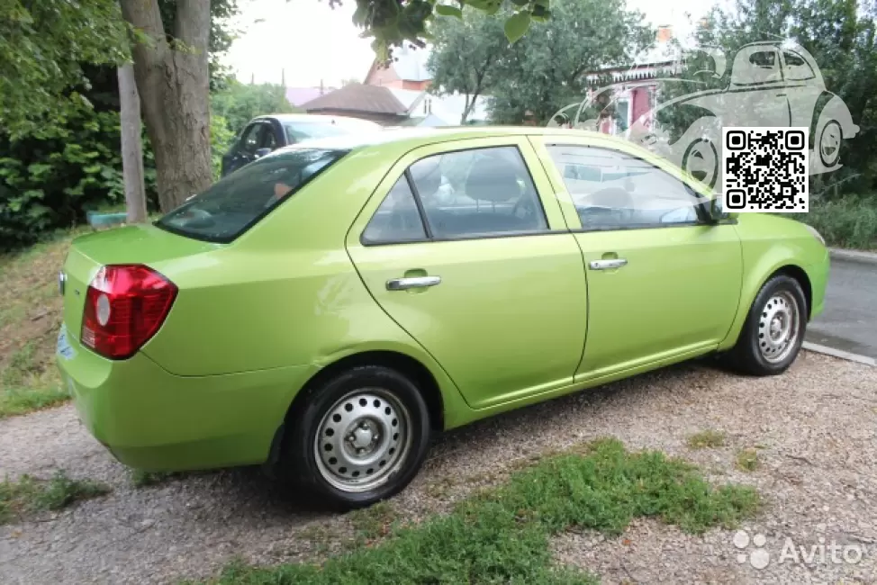 Geely | MK | LIGHT GREEN 1