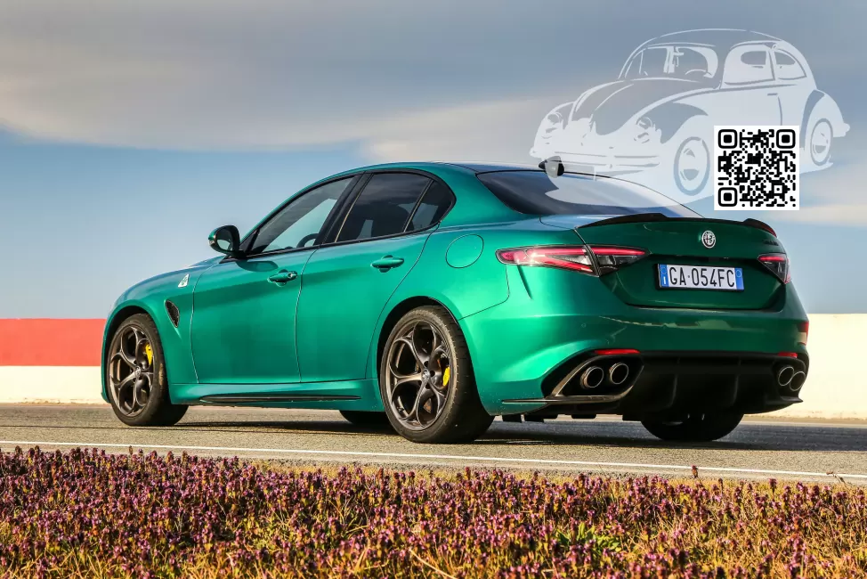 Alfa Romeo | GIULIA (952) | 646, 646B, 646/B - MONTREAL GREEN, VERDE MONTREAL TRI-COAT (Giulia Quadrifoglio) (с 2020) 1