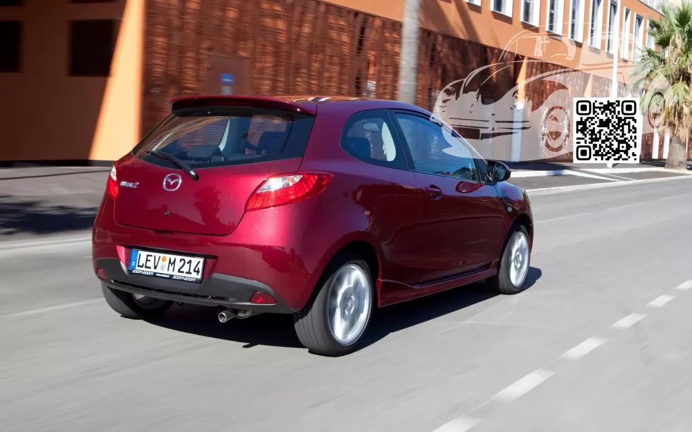 Mazda | 2 (DE) | 40F - BURGUNDY RED 1