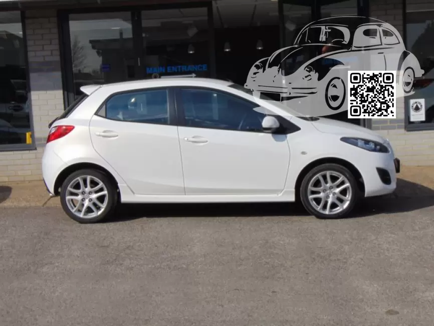 Mazda | 2 (DE) | 34K - CRYSTAL WHITE, CRYSTAL WHITE PEARL 0