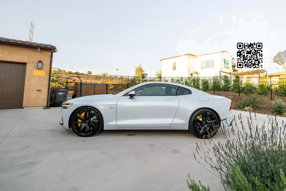 Polestar | POLESTAR 1 | 807 - SNOW METALLIC MATTE 1