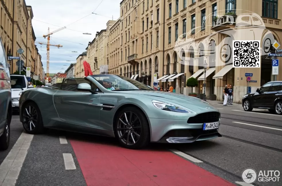 Aston Martin | VANQUISH 2 (AM310) | 5078D, AST5078D - HARDLY GREEN 0