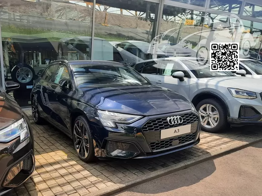 Audi | A3, A3 Sportback IV (8Y) | ALD 092 Q83, LQ83 - PALACE BLUE, PALAIS BLUE, PALAISBLAU, PALASBLAU, BLU PALAIS EFFETTO PERLA 0