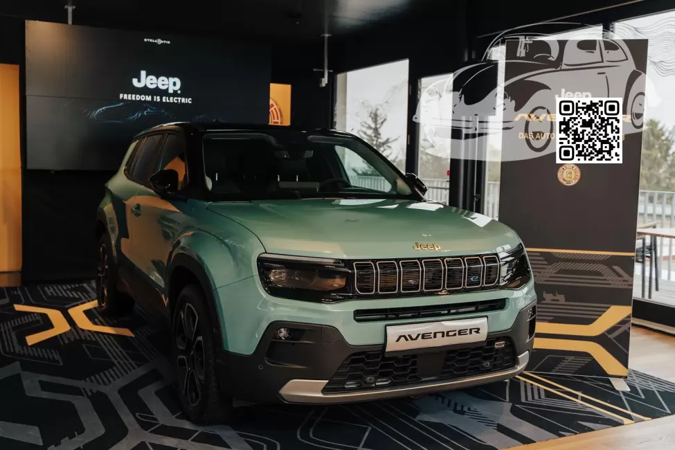 Jeep | AVENGER | 959 - LAKE GREEN, LAKE, LAKE BLUE-GREEN, CERAMIC AZURE (с 2023) 0